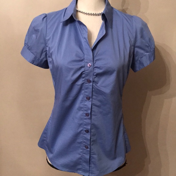 Ann Taylor Tops - Ann Taylor button down shirt. 🦋